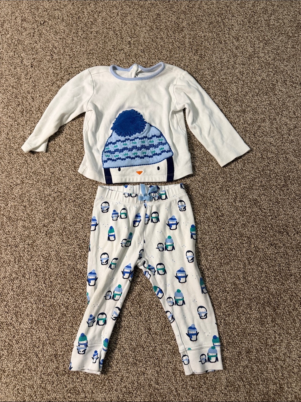 Gymboree White and Blue Penguin Pajama Set 12-18 months